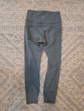 Lululemon In Movement 7/8 Tight Size 6